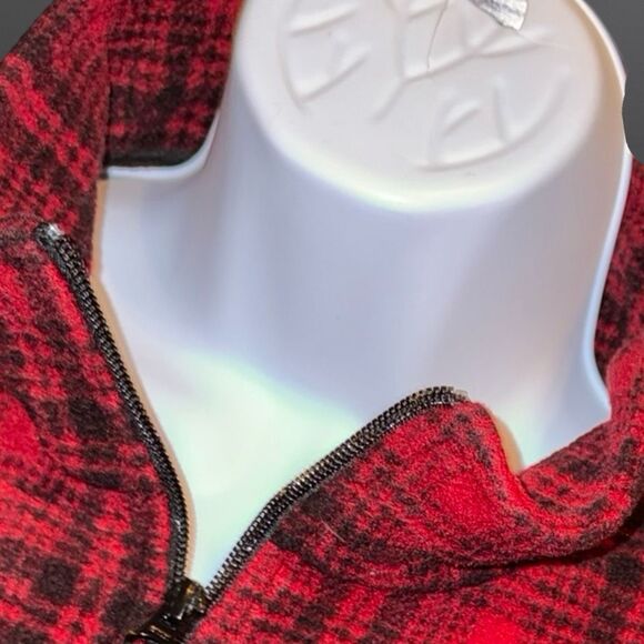 Woolrich Women's Red and Black Hunt Vest Size Medium - Picture 7 of 7